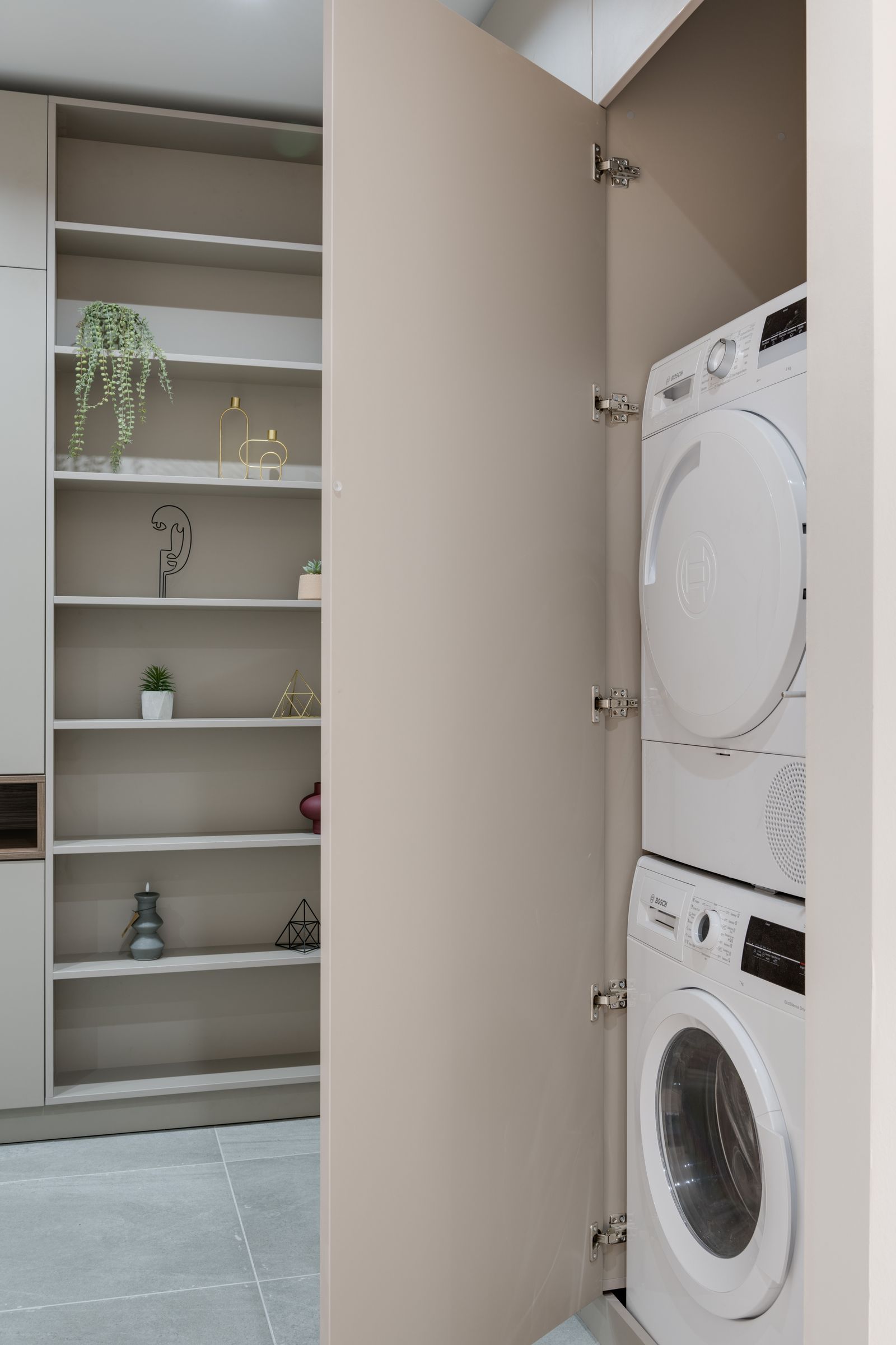 Full-Size Washer & Dryer