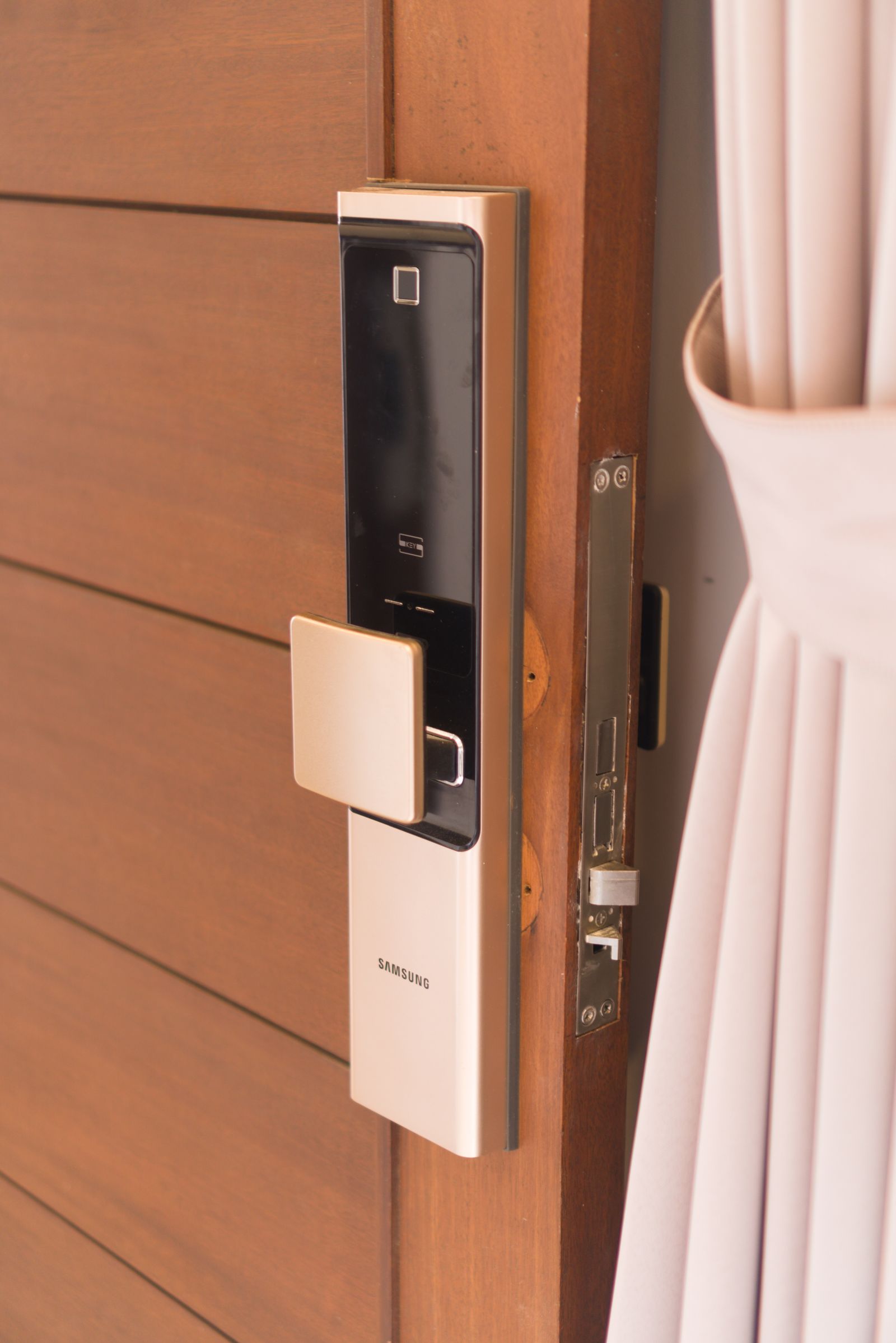 Smart Entry & Climate